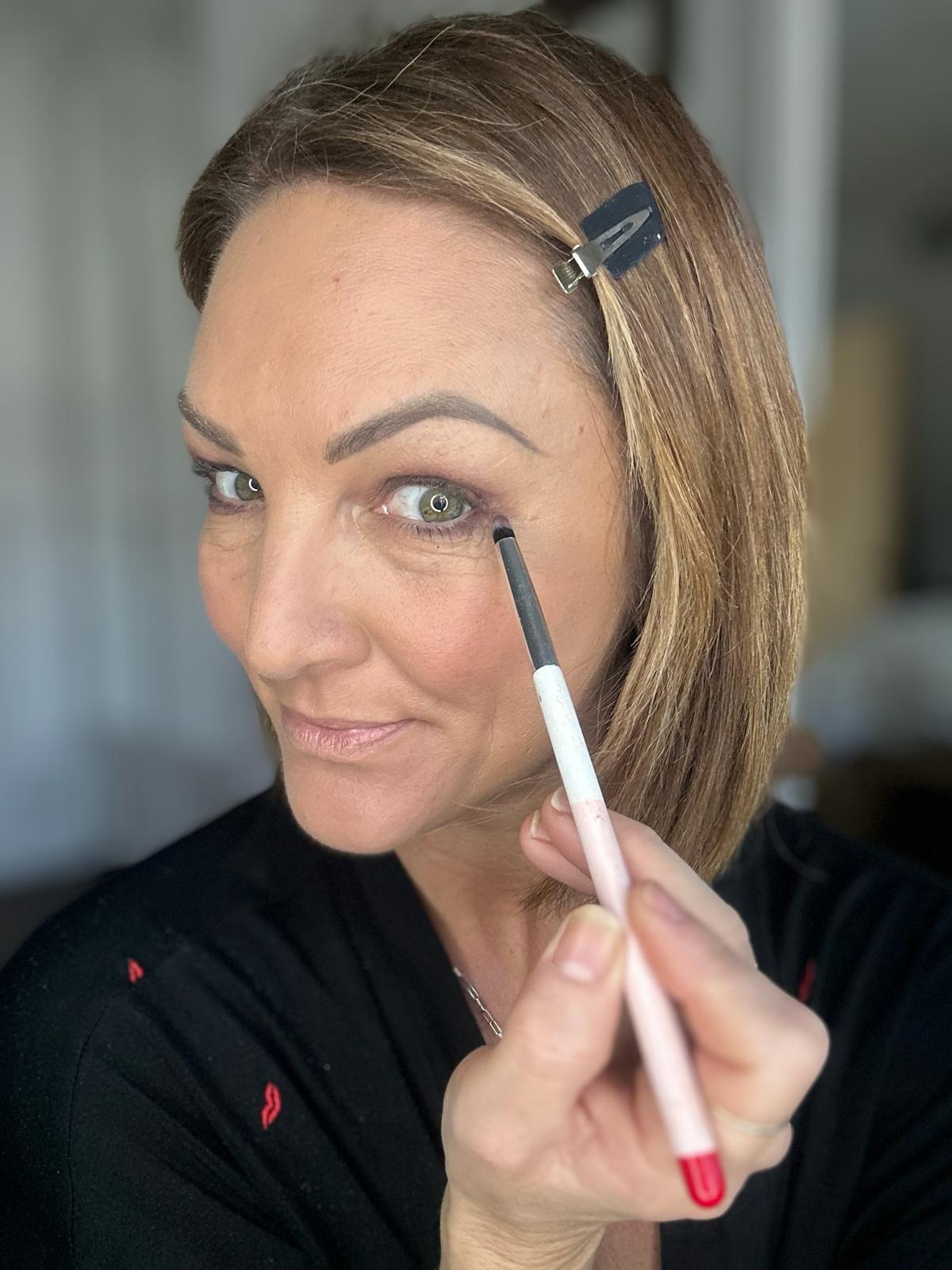 Under Eye Smudge Brush