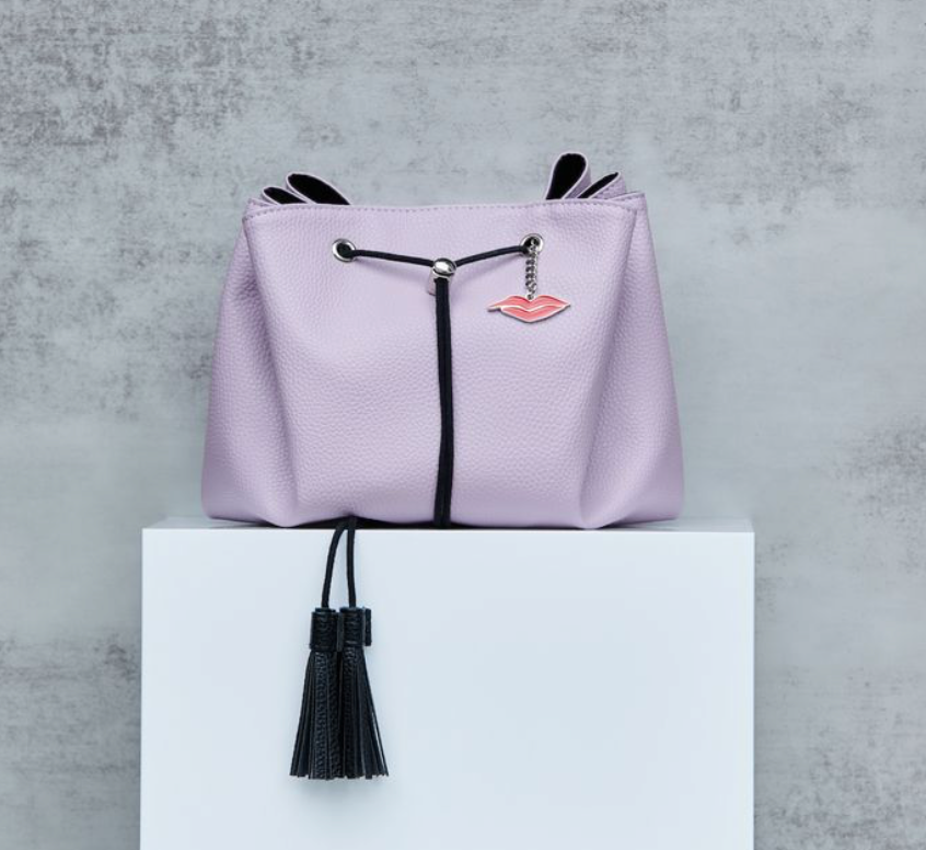 Lay Flat Makeup Bag in Lilac