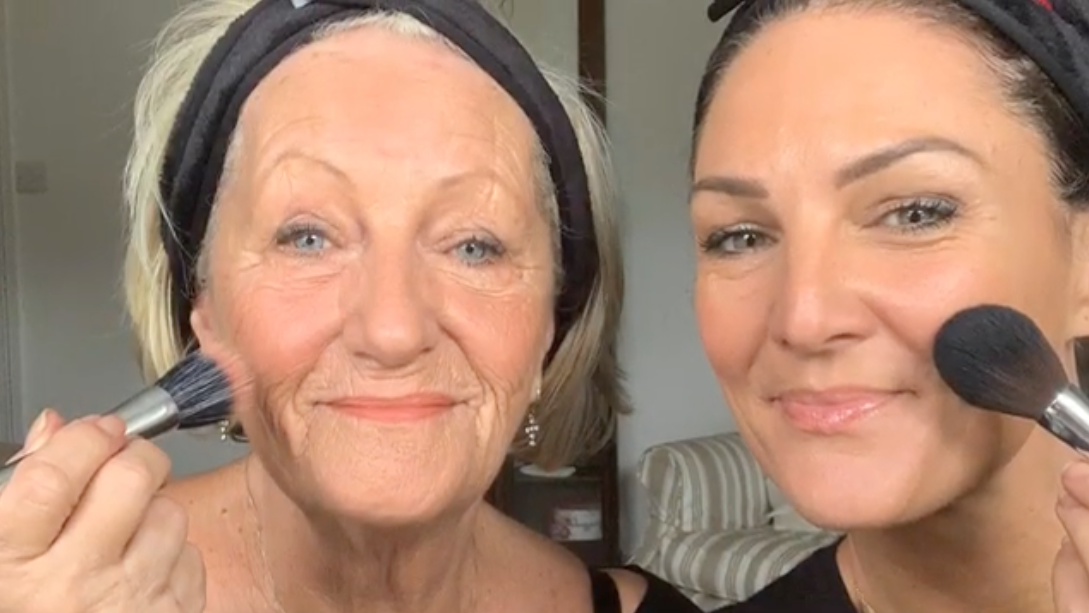 Same products, Same Techniques - just 25 years apart.  Mum & Daughter Makeup