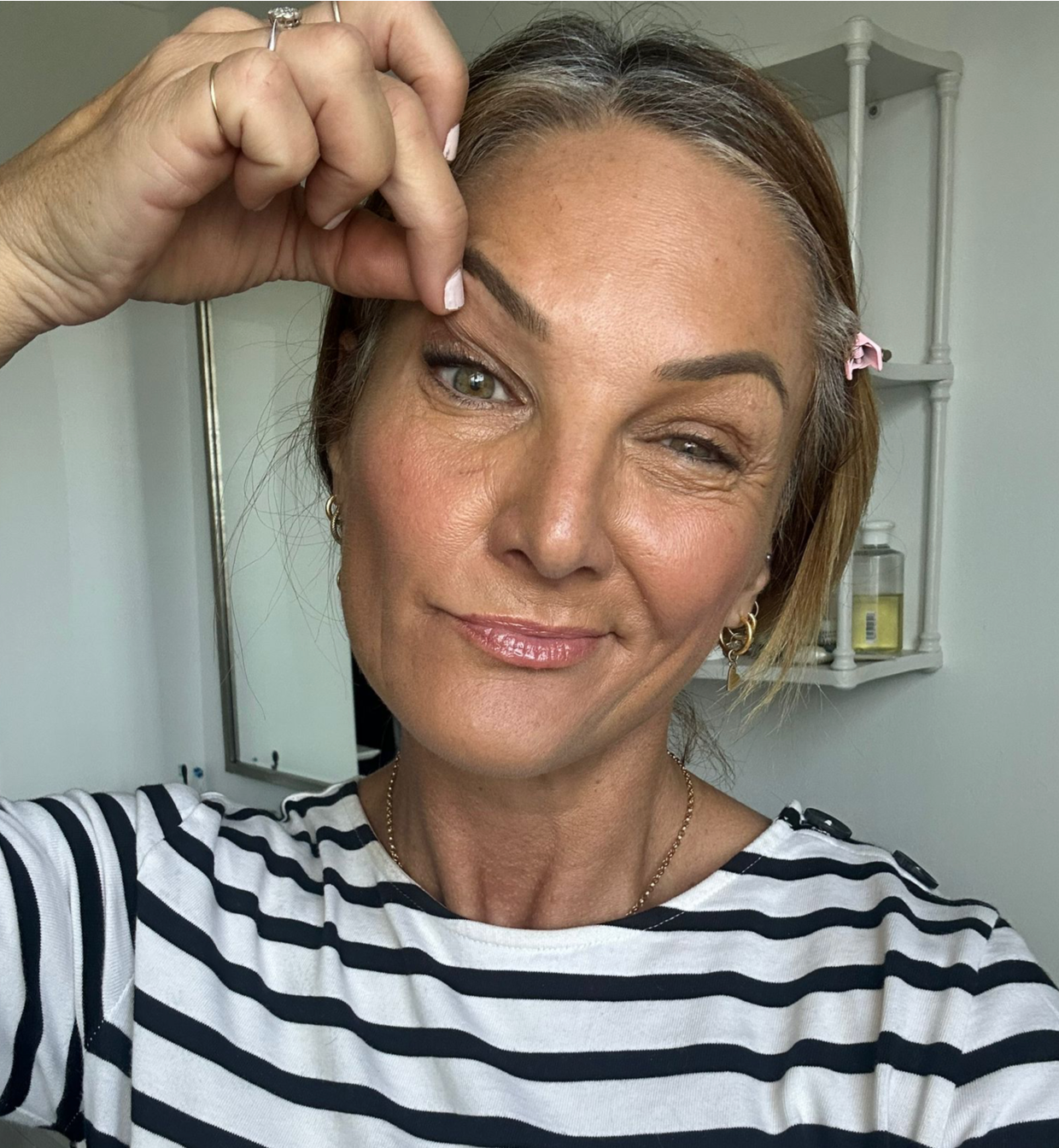 YOUR ULTIMATE HOODED EYE HACK