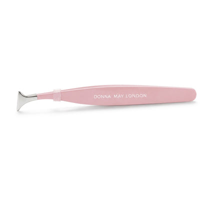 pink flat top lash tweezers for easy application