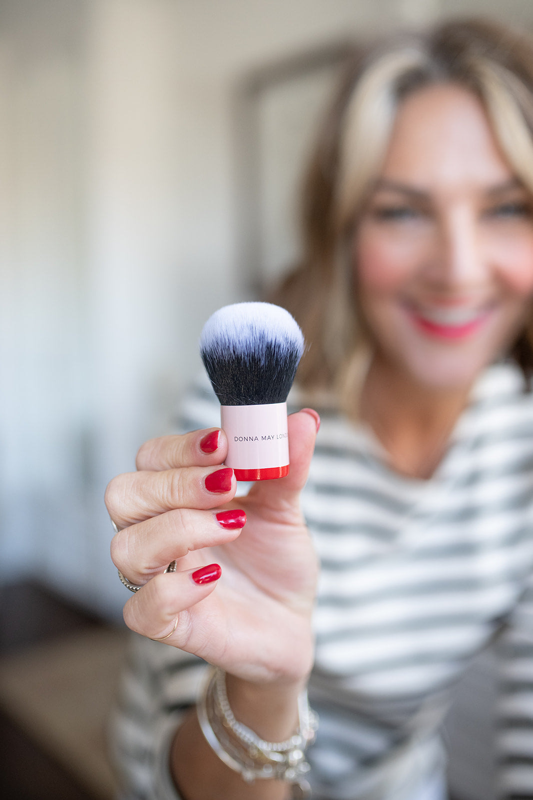 Kabuki brush for powder and cream