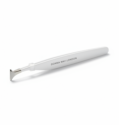 flat edged eyelash application tweezers