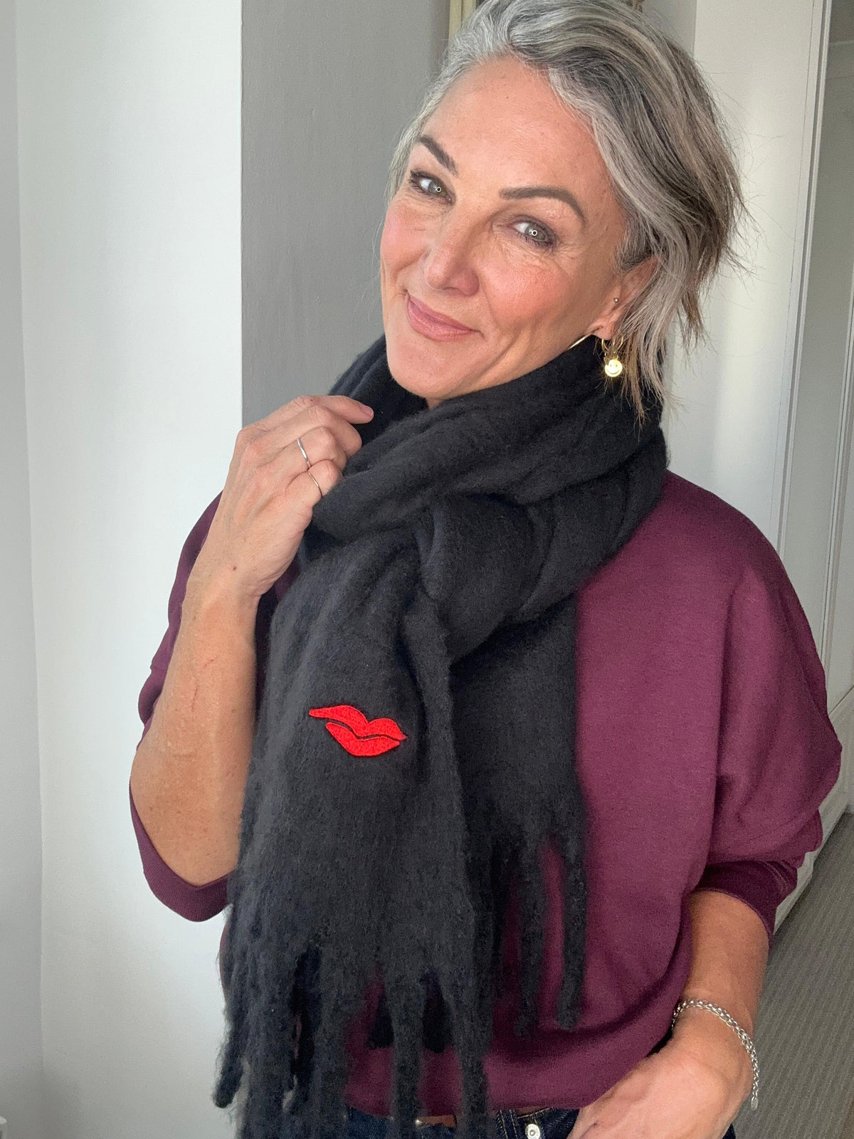 DML Lip Embroidered Cosy Scarf — Black