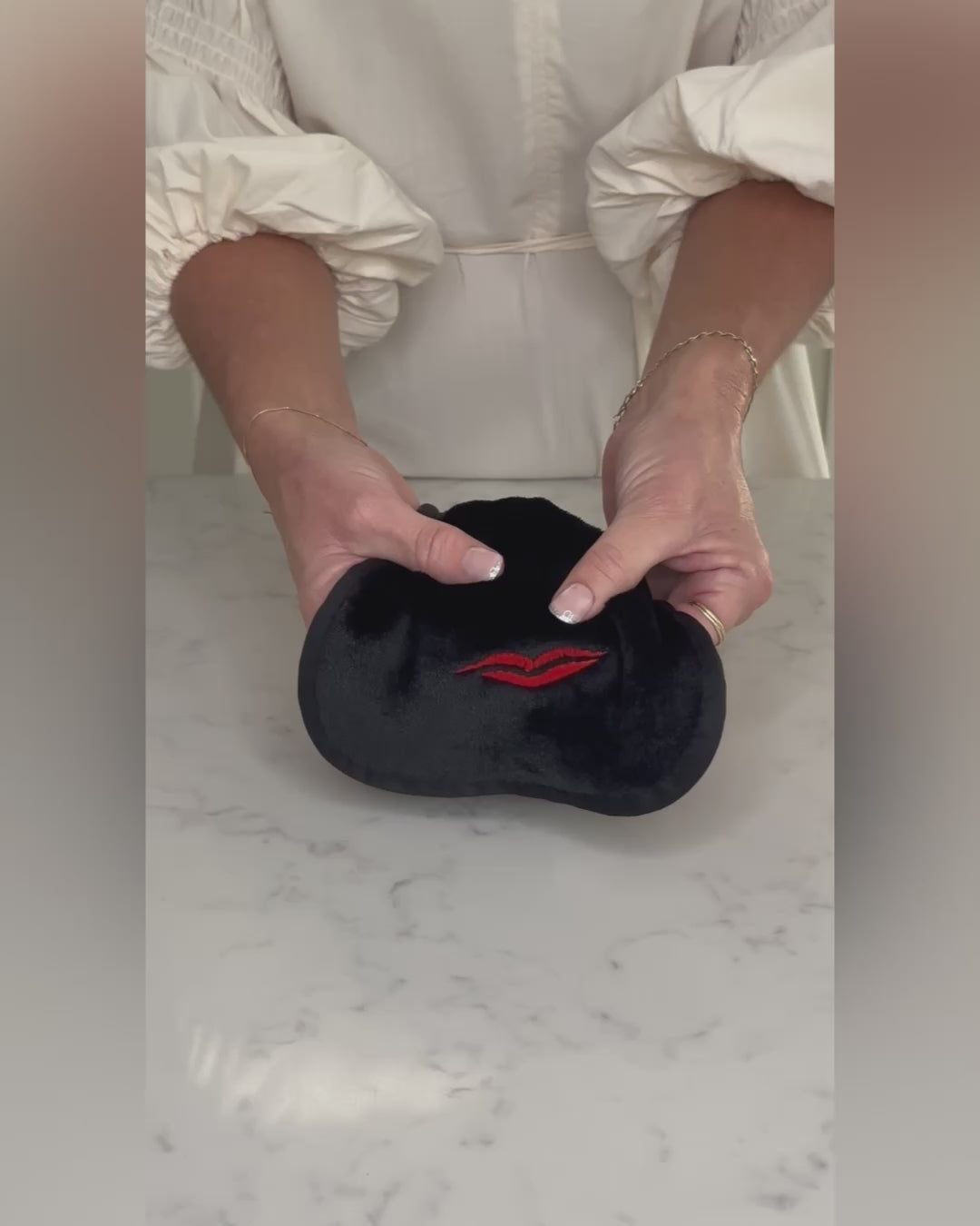 Chiffon démaquillant réutilisable en noir 