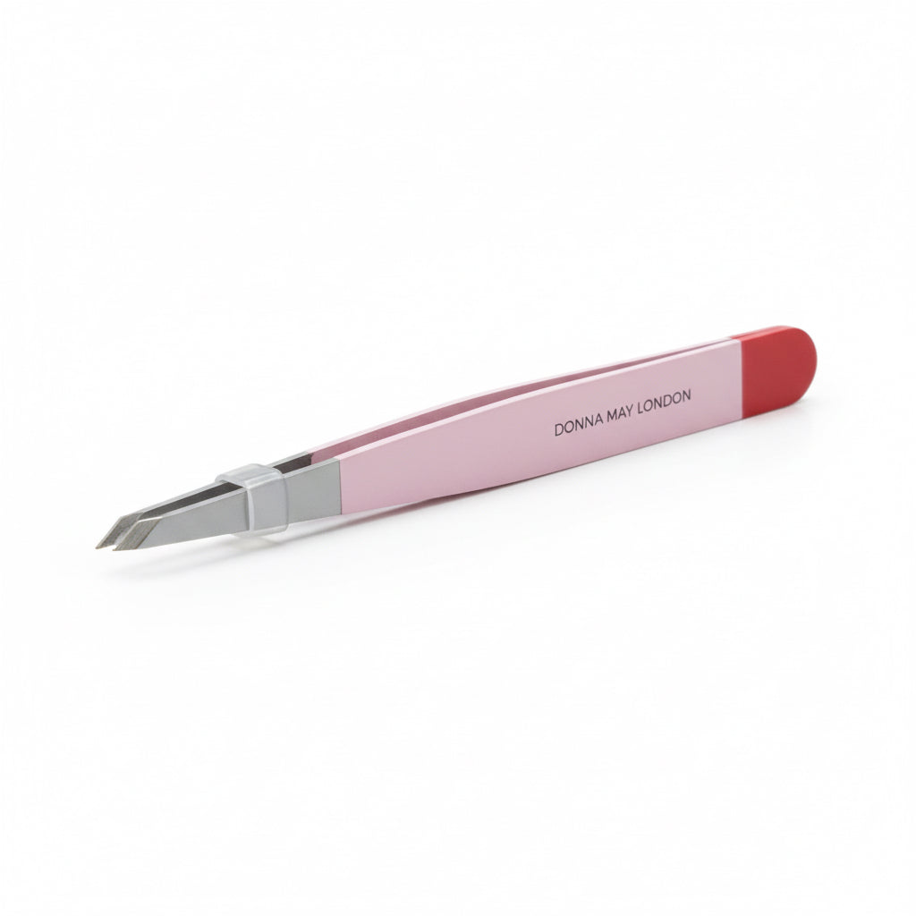 Precision Eyebrow Tweezers in Pink