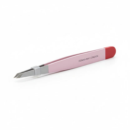 Precision Eyebrow Tweezers in Pink