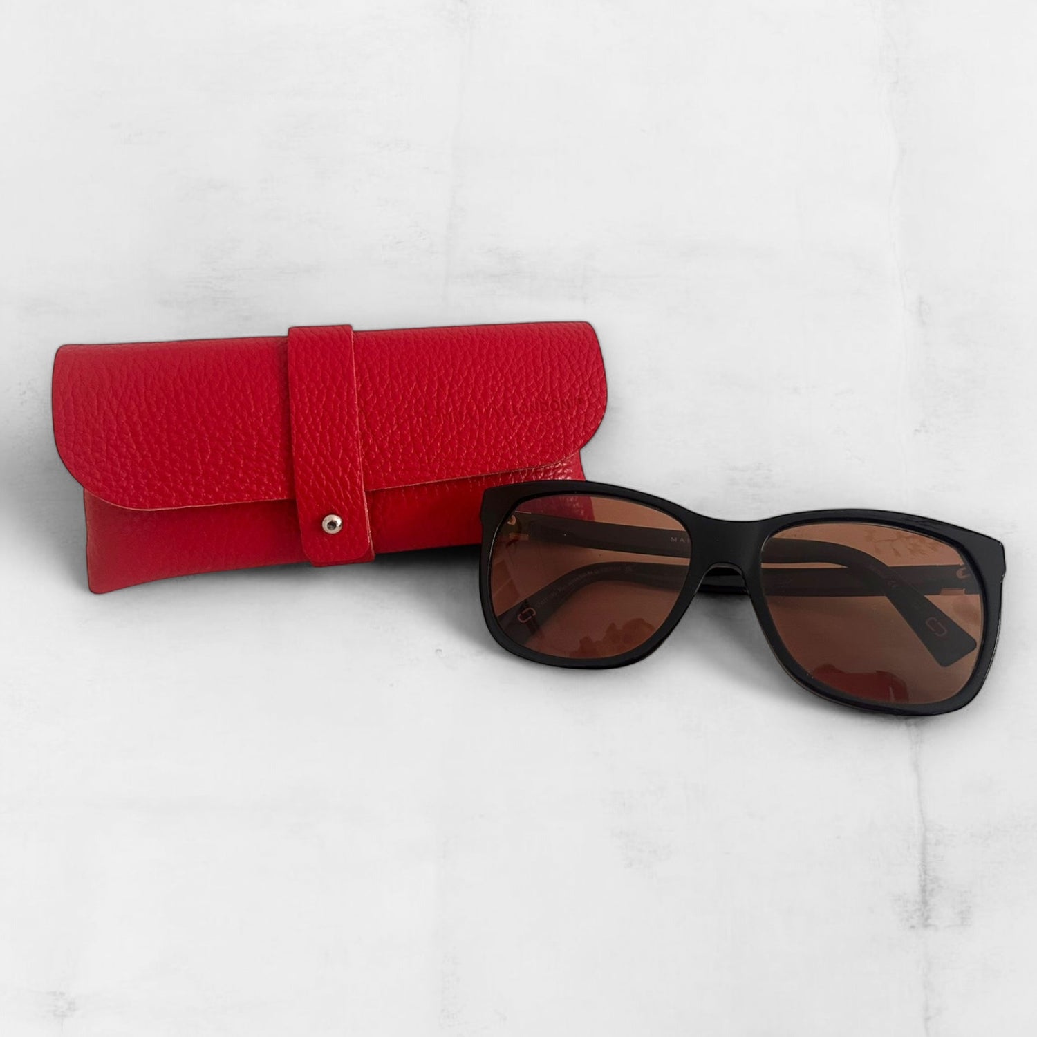 red glasses case