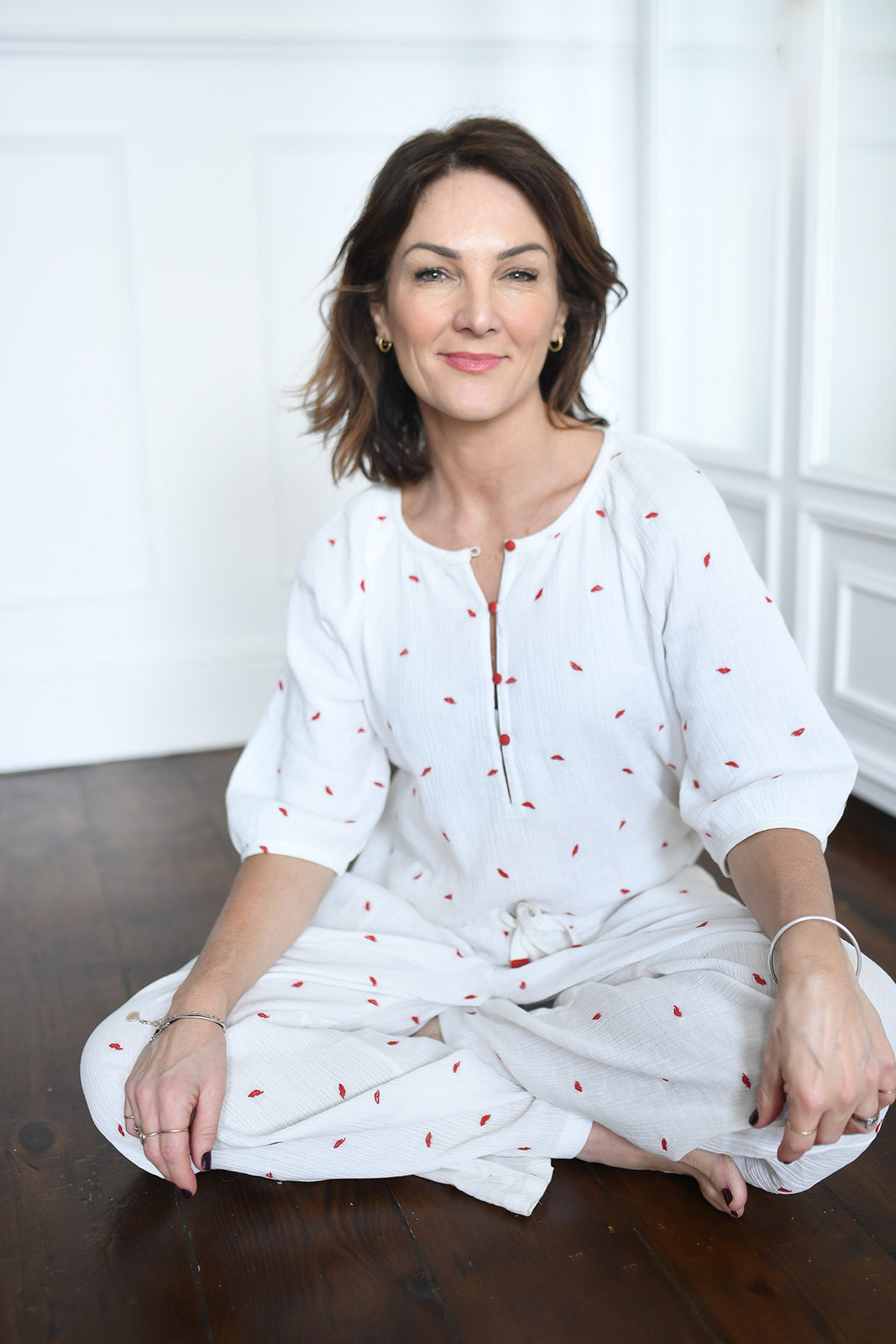 White Cotton Pyjamas With Red Lip Embroidery