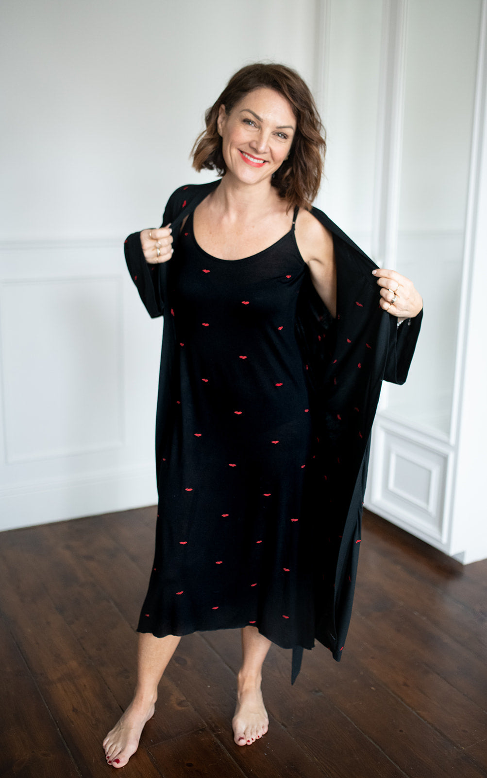 Bamboo Nightdress in Black with red lip embroidery